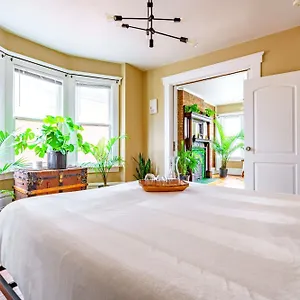 Prime Location Rated Free Parking Clean! Columbus